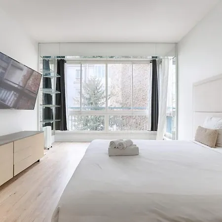 Luxury Montaigne Avenue Appartement