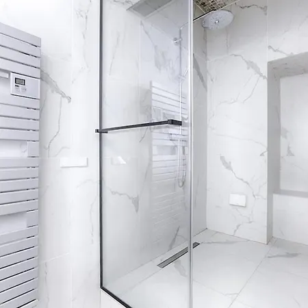 Luxury Montaigne Avenue * باريس